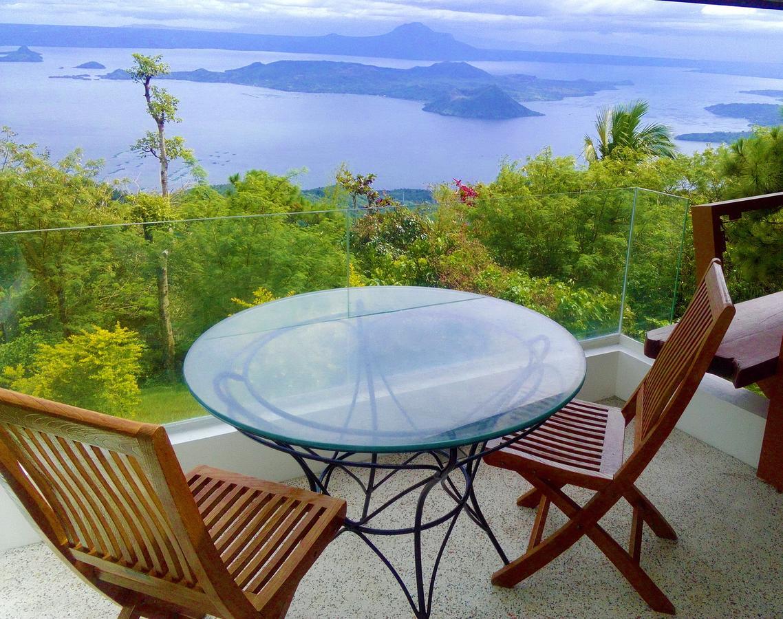 Bed and Breakfast The Carmelence View à Tagaytay City Extérieur photo